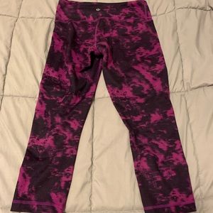 Cropped lululemon athletic pants